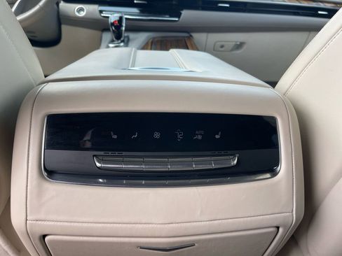 Used 2023 Cadillac Escalade Sport Platinum w/ LPO, ONYX Package AWD/4WD image 14