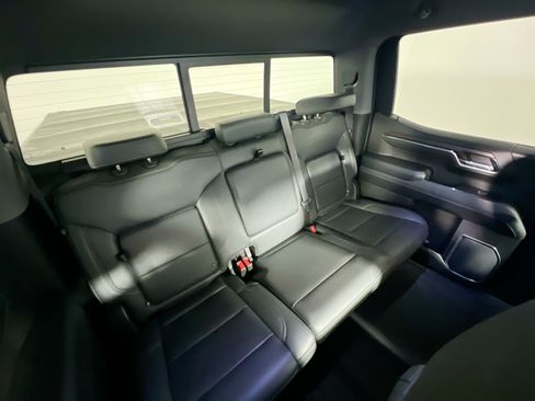 Used 2023 GMC Sierra 1500 SLT w/ SLT Premium Package image 33