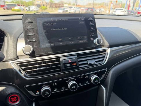 Used 2018 Honda Accord Sport image 21