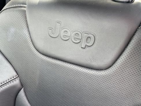 Used 2023 Jeep Cherokee Altitude Lux w/ Lux Elite Package AWD/4WD image 10