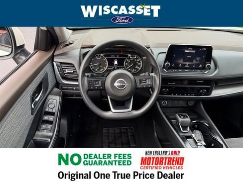 Used 2023 Nissan Rogue SV image 7