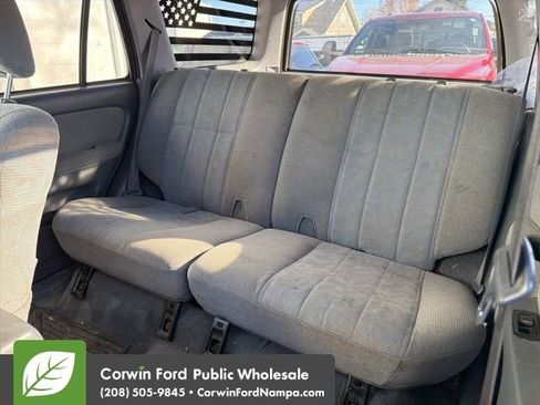 Used 2000 Toyota 4Runner SR5 image 10