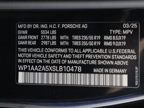 Used 2025 Porsche Macan image 19