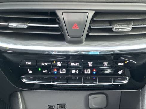 Used 2026 Buick Encore GX Avenir w/ Avenir Convenience Package AWD/4WD image 16