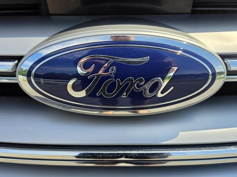 Used 2015 Ford Edge Titanium w/ Technology Package FWD image 25