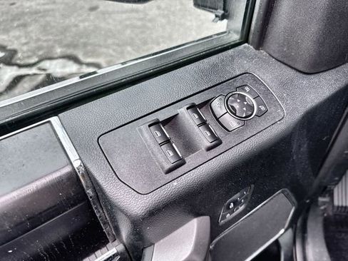 Used 2019 Ford F150 Platinum w/ Equipment Group 701A Luxury image 13