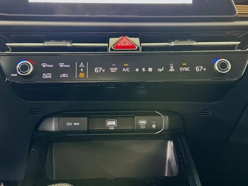 New 2025 Kia Niro Wind w/ Wind Preserve Package image 16