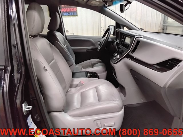 Used 2017 Toyota Sienna XLE w/ XLE Navigation Package AWD/4WD image 15