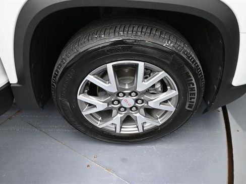 Used 2021 GMC Acadia SLT FWD image 23