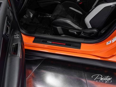Used 2020 Ford Mustang Shelby GT500 w/ Carbon Fiber Track Pack RWD image 22