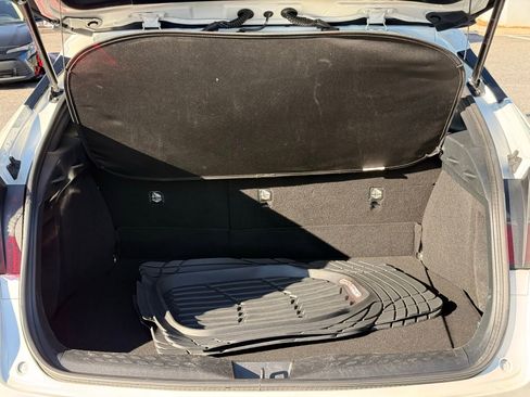 Used 2019 Toyota C-HR XLE image 12