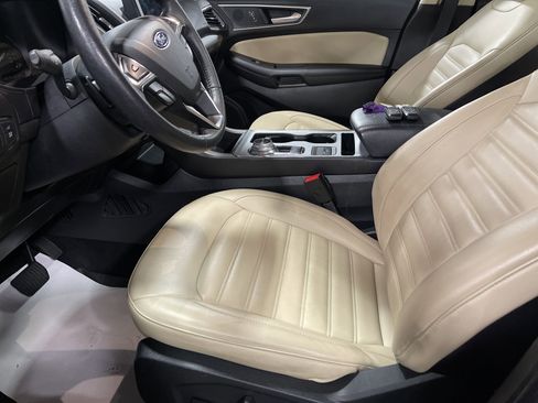 Used 2022 Ford Edge SEL w/ Convenience Package image 11