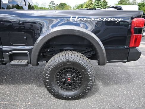 New 2026 Ford F250 Lariat w/ Black Appearance Package AWD/4WD image 15