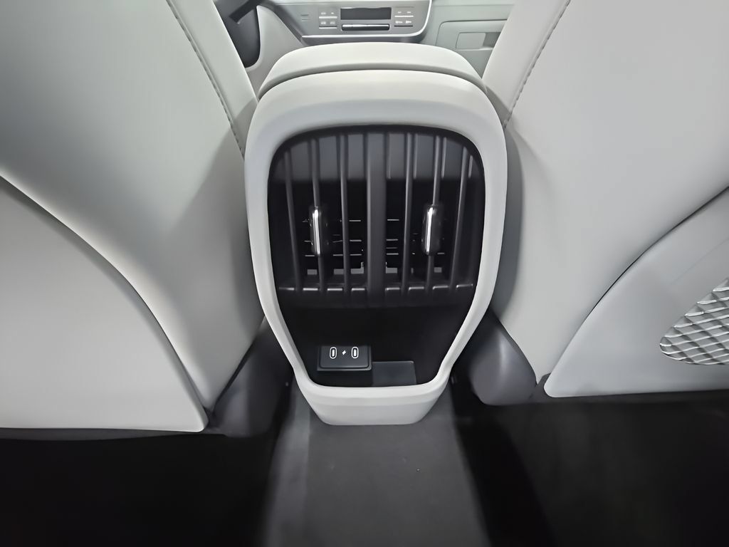Certified 2024 Hyundai Kona Limited AWD/4WD image 27