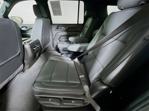 Used 2025 GMC Yukon XL Denali image 21