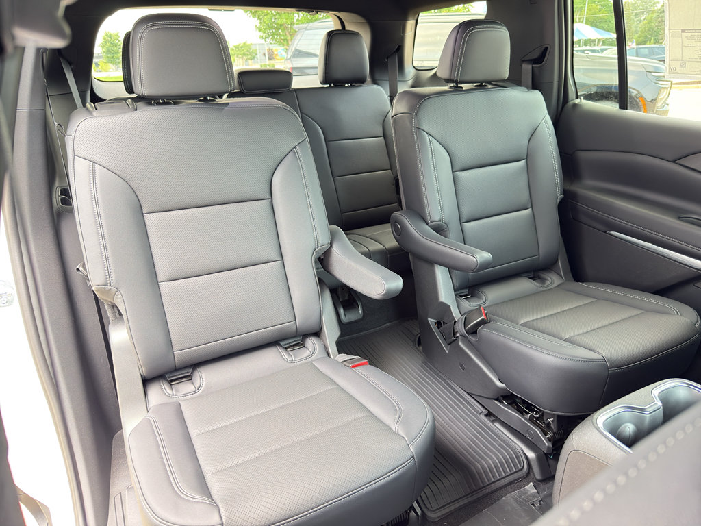 New 2026 Chevrolet Traverse LT w/ Driver Confidence Package FWD image 39