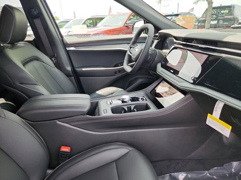 New 2025 Jeep Wagoneer S Limited image 19