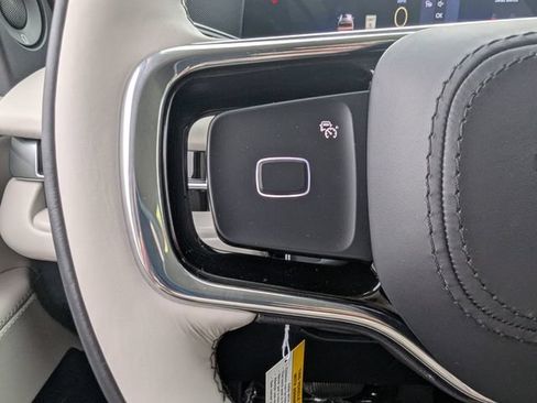 New 2026 Lincoln Navigator Reserve AWD/4WD image 19