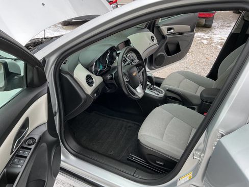 Used 2014 Chevrolet Cruze LT w/ RS Package image 10
