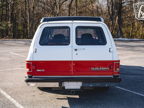 Used 1991 Chevrolet Suburban 2WD image 12