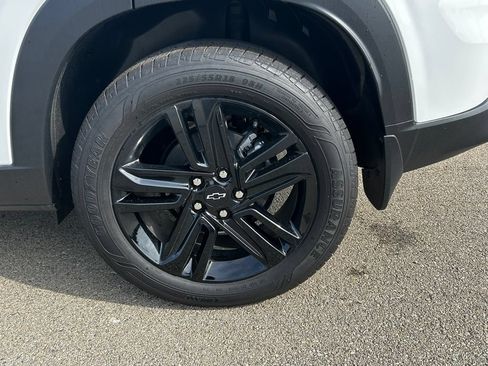 New 2026 Chevrolet Trax ACTIV w/ Sunroof Package FWD image 39