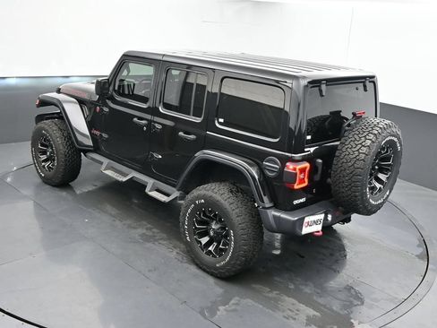 Used 2018 Jeep Wrangler Unlimited Rubicon w/ Dual Top Group AWD/4WD image 41
