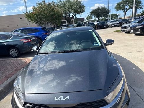 Certified 2024 Kia Forte LXS w/ LXS Technology Package FWD image 3