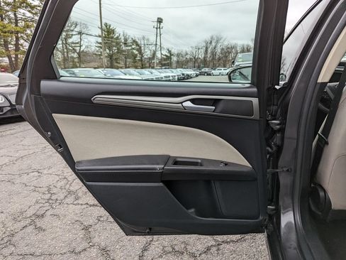 Used 2017 Ford Fusion S FWD image 38