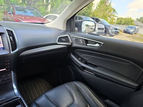 Used 2020 Ford Edge Titanium w/ Equipment Group 301A FWD image 11