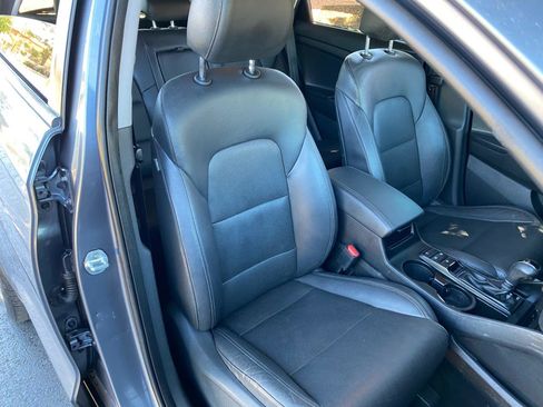 Used 2019 Hyundai Tucson Limited image 48