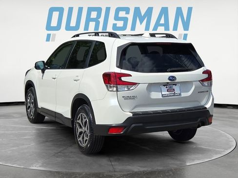 Certified 2023 Subaru Forester Premium AWD/4WD image 4