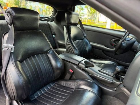 Used 2002 Pontiac Firebird Formula image 9