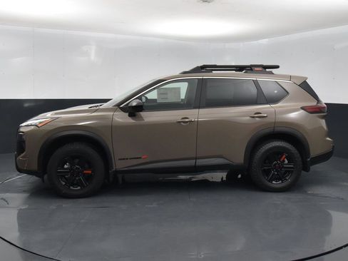 Certified 2025 Nissan Rogue SV image 23