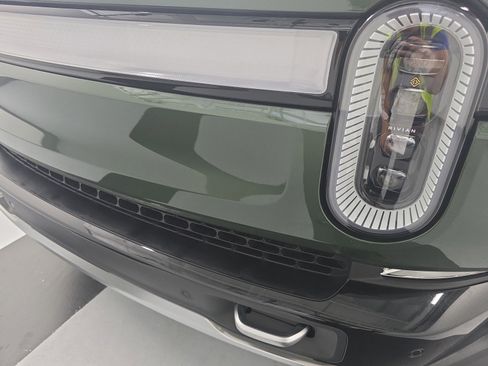 Used 2024 Rivian R1S Adventure AWD/4WD image 36