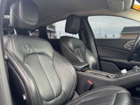 Used 2015 Chrysler 200 C w/ Navigation & Sound Group I image 7