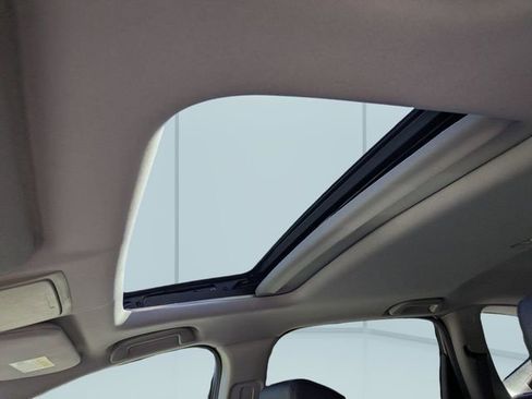 Used 2018 Honda CR-V Touring image 22