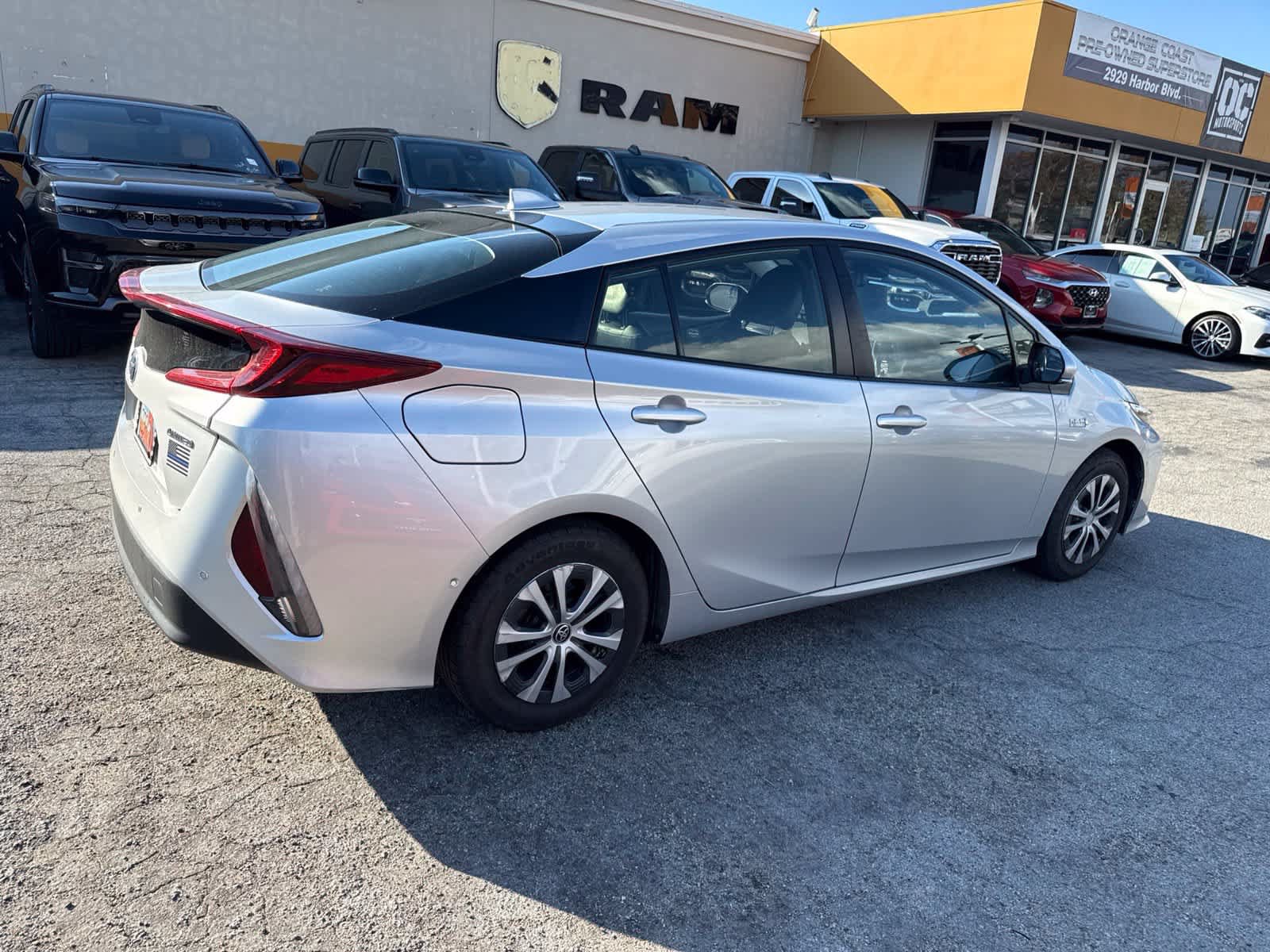 Used 2021 Toyota Prius Prime Limited FWD image 11