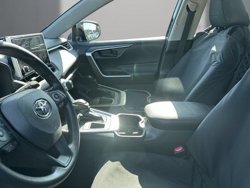 Used 2025 Toyota RAV4 LE FWD image 5