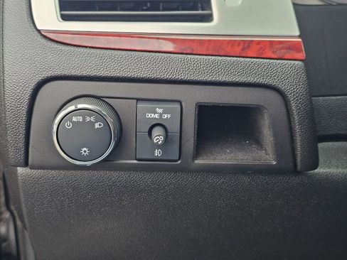 Used 2014 Cadillac Escalade Luxury AWD/4WD image 36