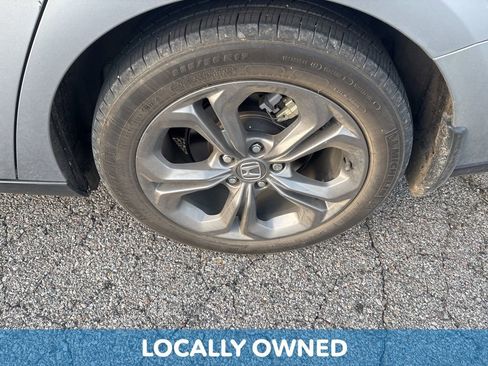 Used 2023 Honda Accord EX image 6