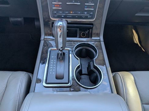 Used 2015 Lincoln Navigator L 4WD image 25
