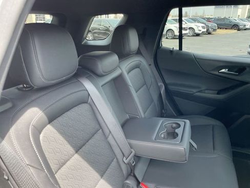 Used 2026 Chevrolet Equinox LT w/ Convenience Package II image 14