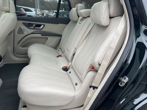 New 2026 Mercedes-Benz EQS 400 4MATIC SUV image 39