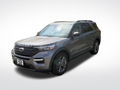 Used 2021 Ford Explorer XLT w/ Equipment Group 202A AWD/4WD image 1