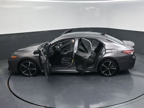 Used 2019 Toyota Camry XSE image 26