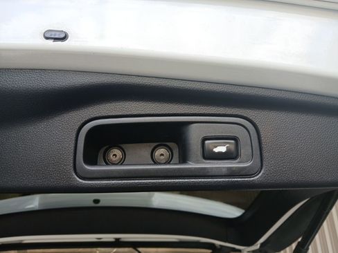 Used 2020 Honda Pilot Touring image 40