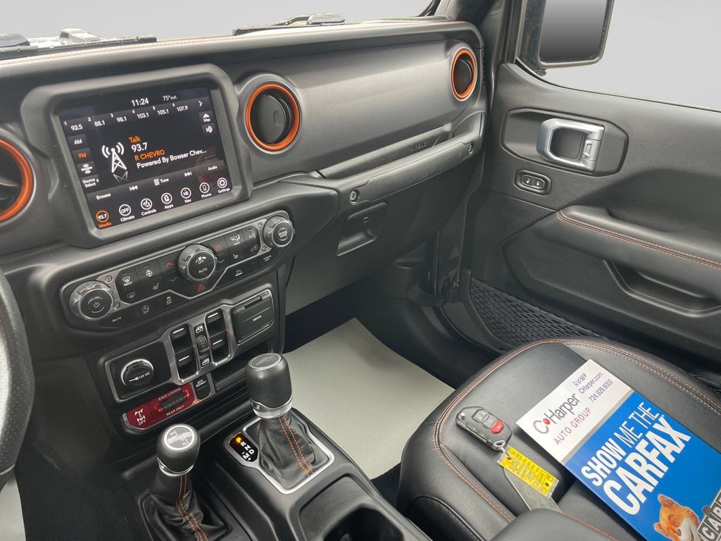 Used 2022 Jeep Gladiator Mojave w/ Cold Weather Group AWD/4WD image 31