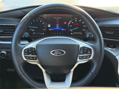 Used 2022 Ford Explorer XLT w/ Equipment Group 202A image 14