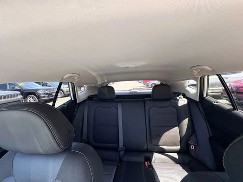 Used 2025 Chevrolet Trax LT FWD image 10