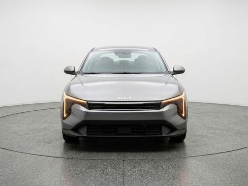 Used 2025 Kia K4 LXS image 2